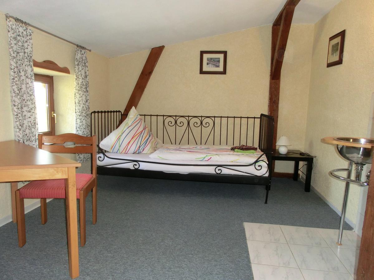 Domaene Neu Gaarz Hostel Quarto foto