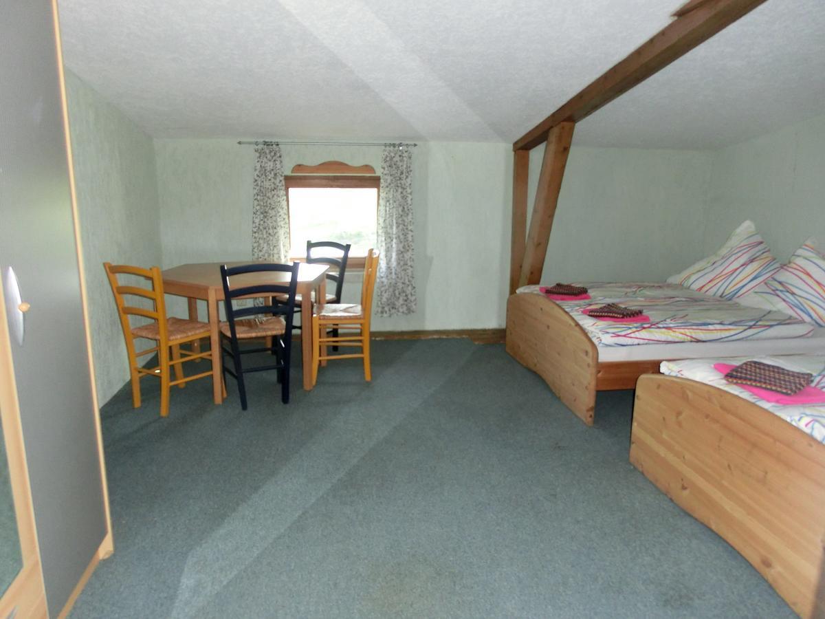Domaene Neu Gaarz Hostel Quarto foto