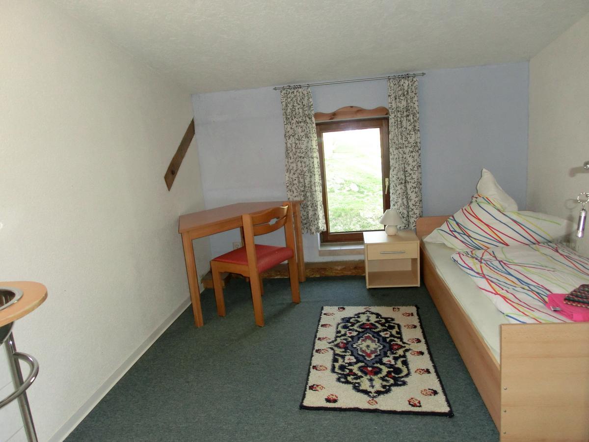 Domaene Neu Gaarz Hostel Quarto foto
