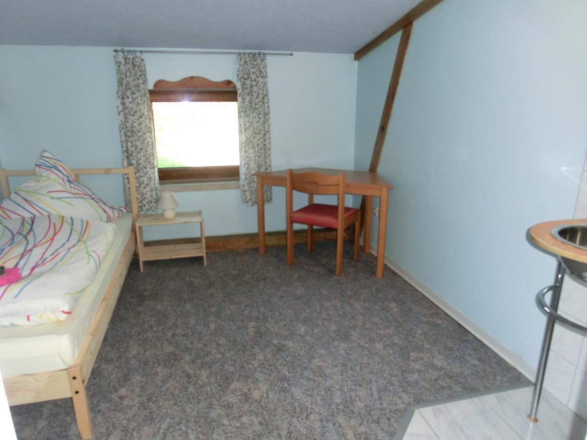 Domaene Neu Gaarz Hostel Quarto foto
