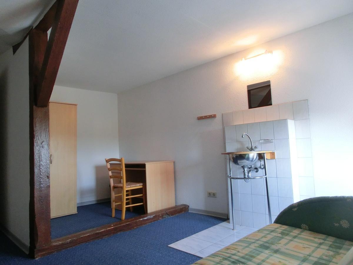 Domaene Neu Gaarz Hostel Quarto foto